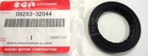 Product image: Suzuki - 09283-32044 - SEAL,OIL 