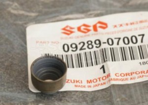 Product image: Suzuki - 09289-07007 - SEAL,OIL(6.5X14.5X9.7) 